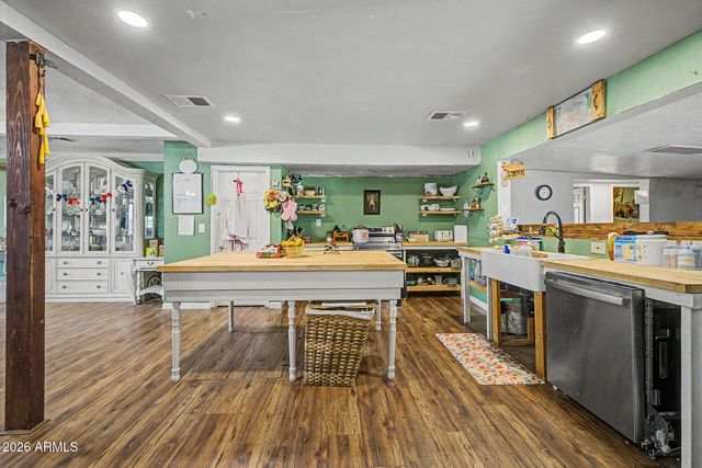 39625 N TAYLOR Street, San Tan Valley, AZ 85140