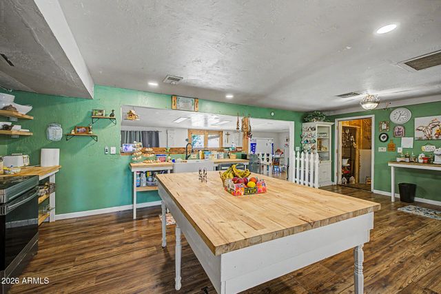 39625 N TAYLOR Street, San Tan Valley, AZ 85140