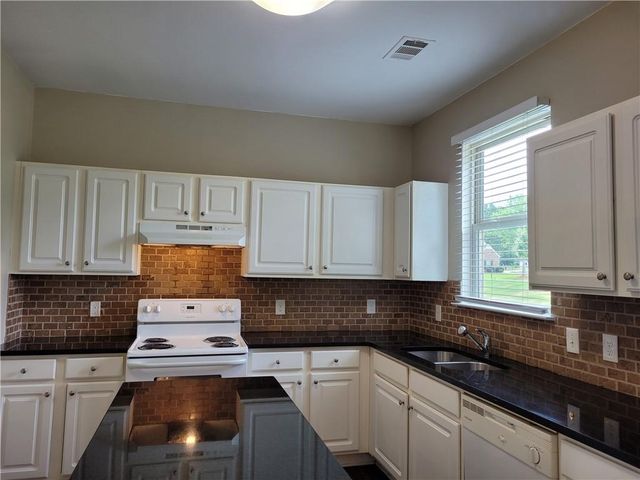 6010 Stonebrook Lane, Austell, GA 30106
