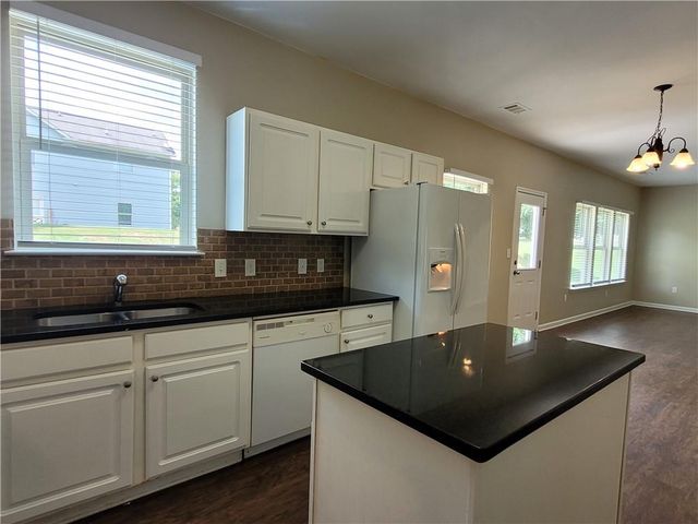 6010 Stonebrook Lane, Austell, GA 30106