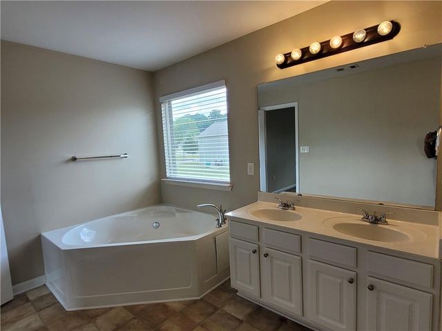 6010 Stonebrook Lane, Austell, GA 30106