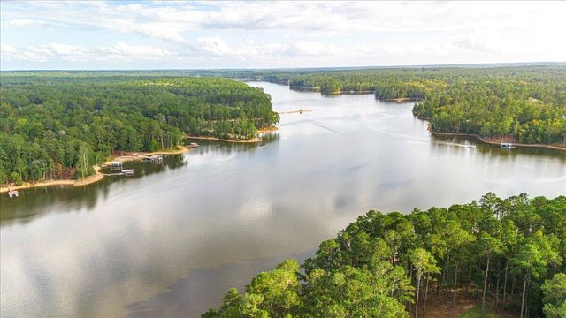 202 Shenandoah Drive, Mccormick, SC 29835