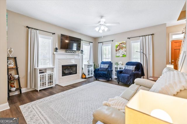 105 Cottage Court, Richmond Hill, GA 31324