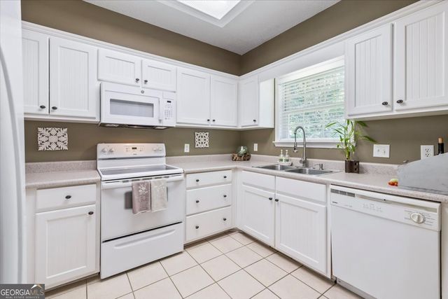 105 Cottage Court, Richmond Hill, GA 31324
