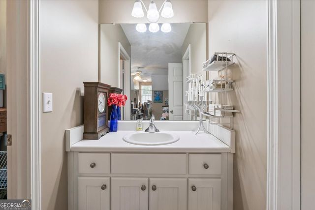 105 Cottage Court, Richmond Hill, GA 31324