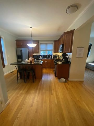 10 Cedar St, Wellesley, MA 02481