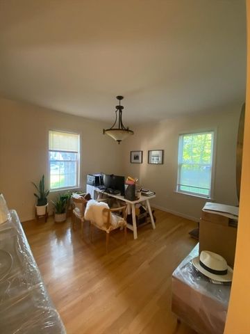 10 Cedar St, Wellesley, MA 02481
