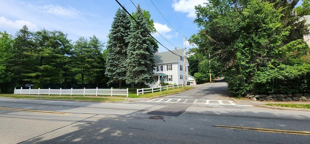 10 Cedar St, Wellesley, MA 02481