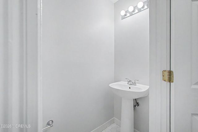 77 Picket Place, Freehold, NJ 07728