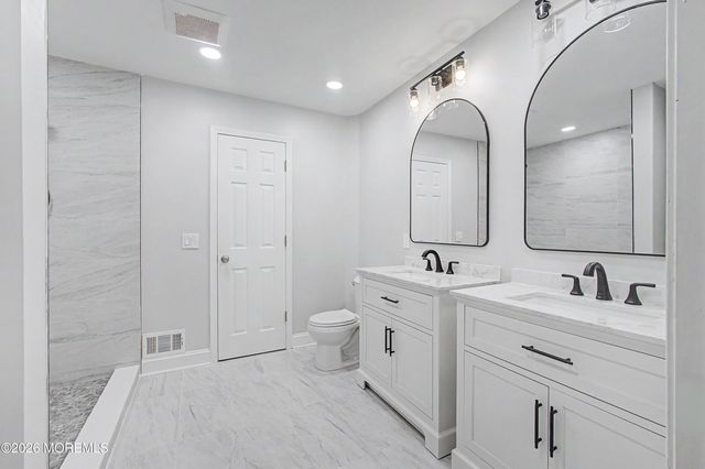 77 Picket Place, Freehold, NJ 07728