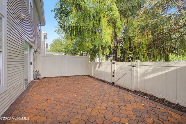 77 Picket Place, Freehold, NJ 07728