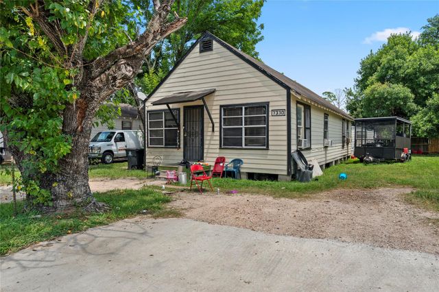 7330 Parkes Street, Houston, TX 77088