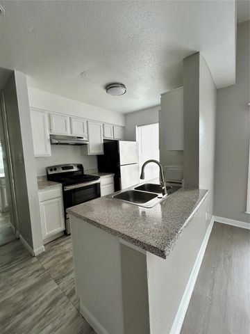 3900 Woodchase Drive 120, Houston, TX 77042