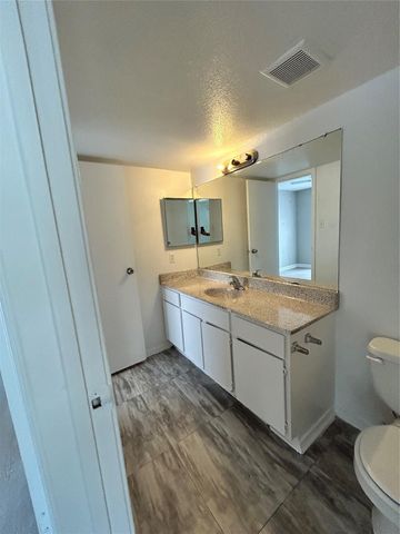 3900 Woodchase Drive 120, Houston, TX 77042