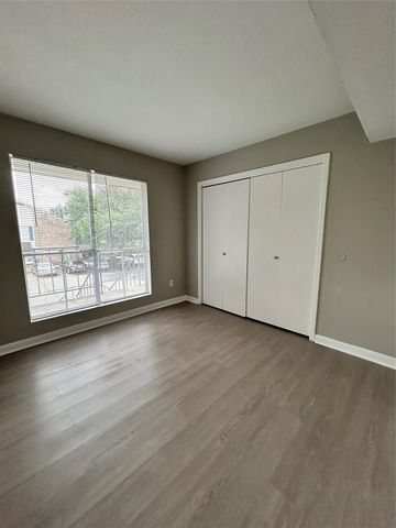 3900 Woodchase Drive 120, Houston, TX 77042