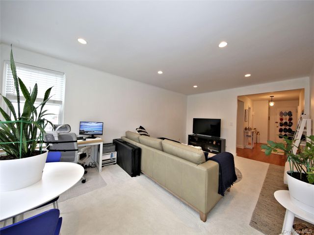 50 N Broadway 6L, White Plains, NY 10603