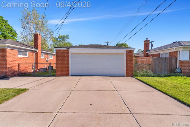 8145 Bailey Street, Taylor, MI 48180