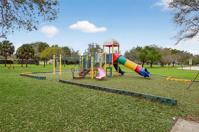 1101 SW 68th Avenue, Plantation, FL 33317