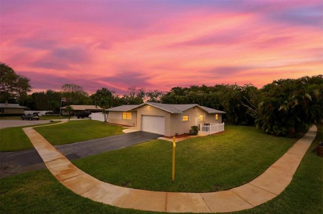 1101 SW 68th Avenue, Plantation, FL 33317