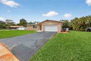 1101 SW 68th Avenue, Plantation, FL 33317