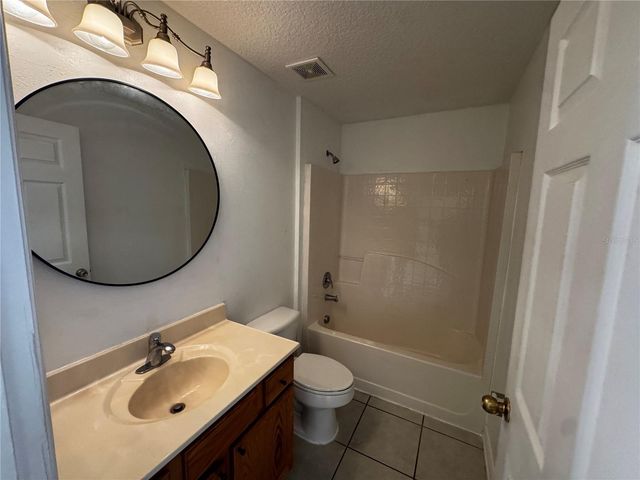 1043 VANDERBILT DRIVE, Eustis, FL 32726