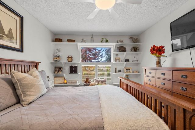 121 COSTA MESA DRIVE, Lady Lake, FL 32159