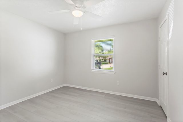 16915 Stardale Lane, Friendswood, TX 77546