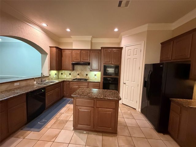 2946 Royal Oaks Crest, Houston, TX 77082