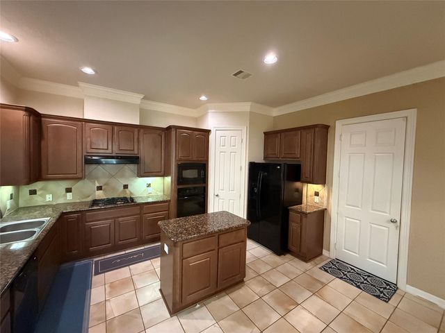 2946 Royal Oaks Crest, Houston, TX 77082
