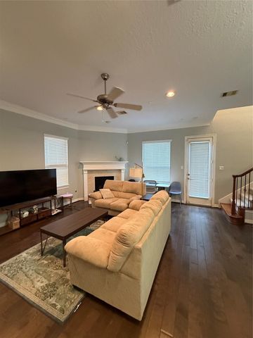 2946 Royal Oaks Crest, Houston, TX 77082