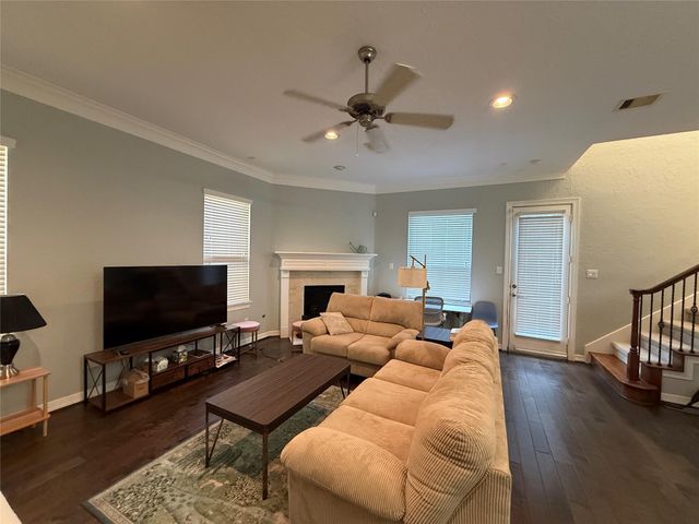 2946 Royal Oaks Crest, Houston, TX 77082