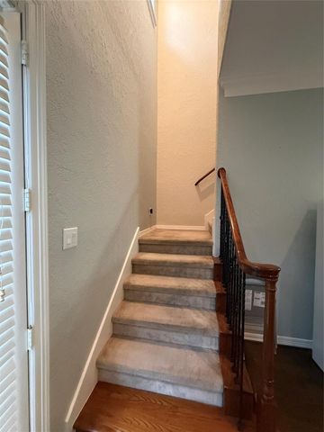 2946 Royal Oaks Crest, Houston, TX 77082