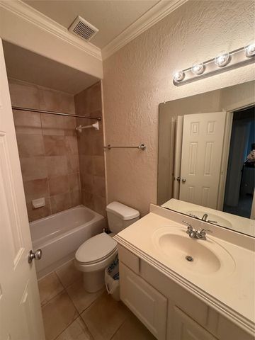 2946 Royal Oaks Crest, Houston, TX 77082
