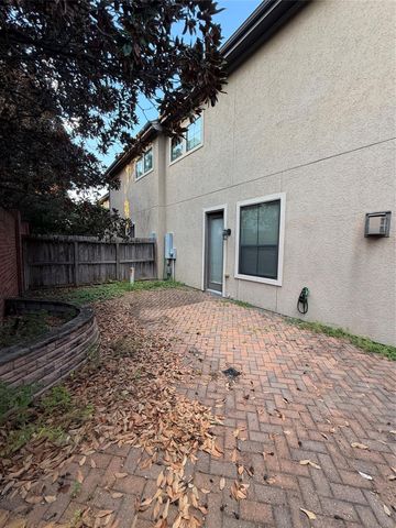 2946 Royal Oaks Crest, Houston, TX 77082