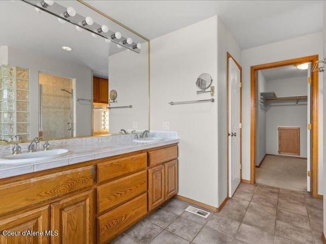 632 S RABBIT TRL, Post Falls, ID 83854