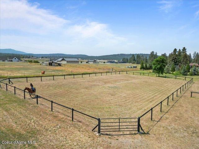 632 S RABBIT TRL, Post Falls, ID 83854