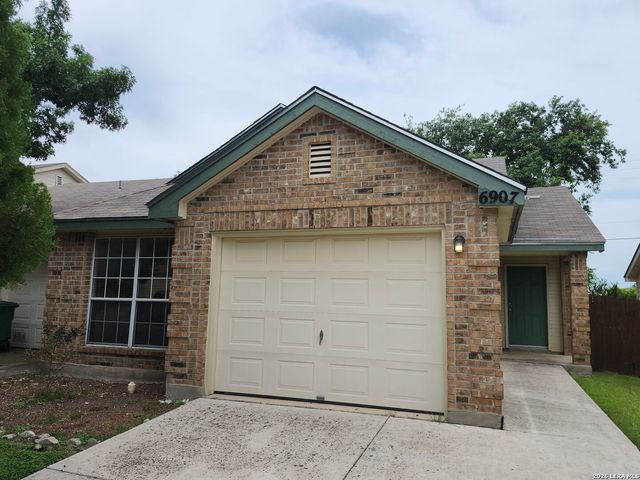 6907 Bluegrass Run, San Antonio, TX 78240