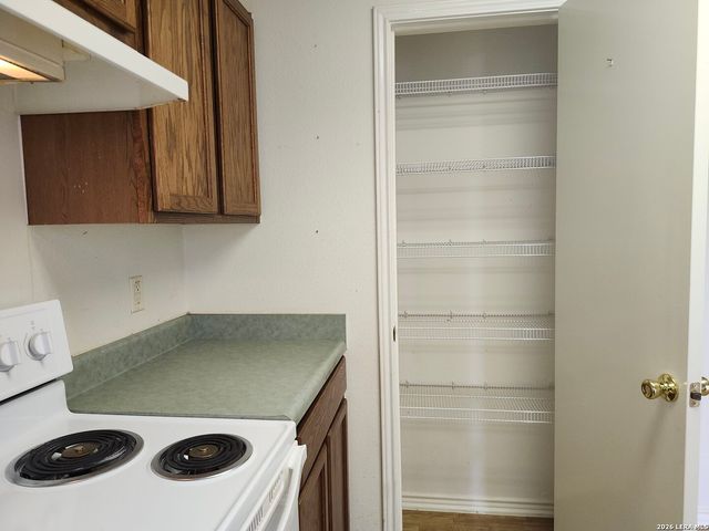 6907 Bluegrass Run, San Antonio, TX 78240