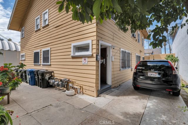 2113 Venice, Los Angeles, CA 90006
