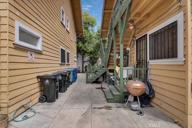 2113 Venice, Los Angeles, CA 90006