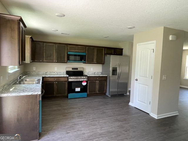 400 W Mann Street, Glennville, GA 30427