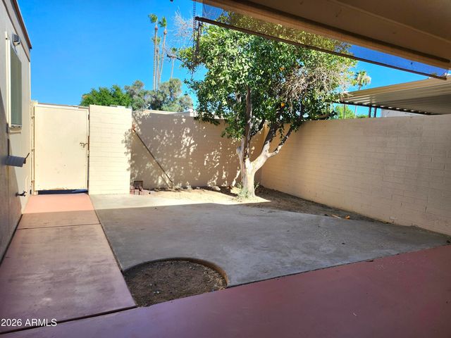 13205 N 100TH Avenue, Sun City, AZ 85351