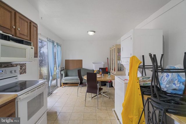 1909 HANOVER PIKE, Hampstead, MD 21074