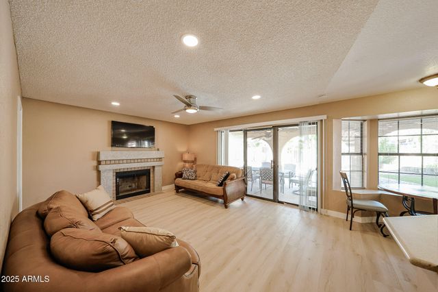 5440 W BERYL Avenue, Glendale, AZ 85302