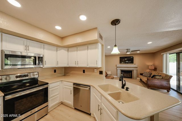 5440 W BERYL Avenue, Glendale, AZ 85302