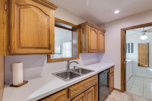 218 Klondike Drive, Yukon, OK 73099