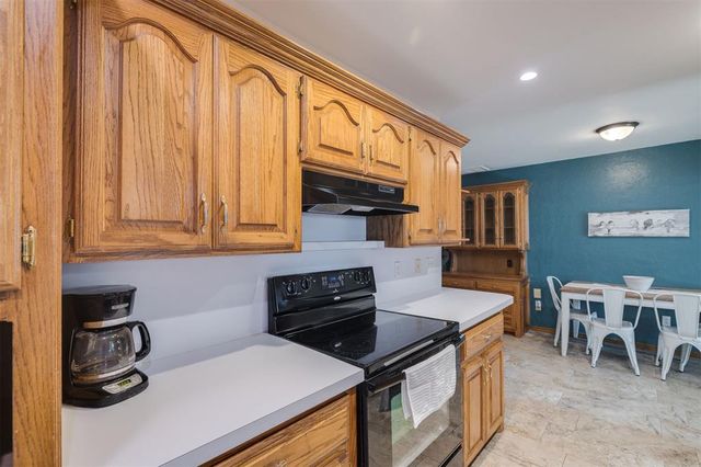 218 Klondike Drive, Yukon, OK 73099