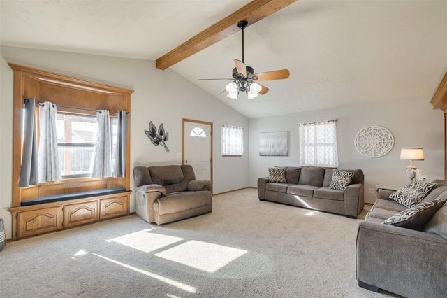 218 Klondike Drive, Yukon, OK 73099