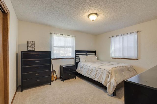 218 Klondike Drive, Yukon, OK 73099