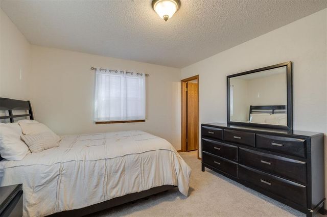 218 Klondike Drive, Yukon, OK 73099